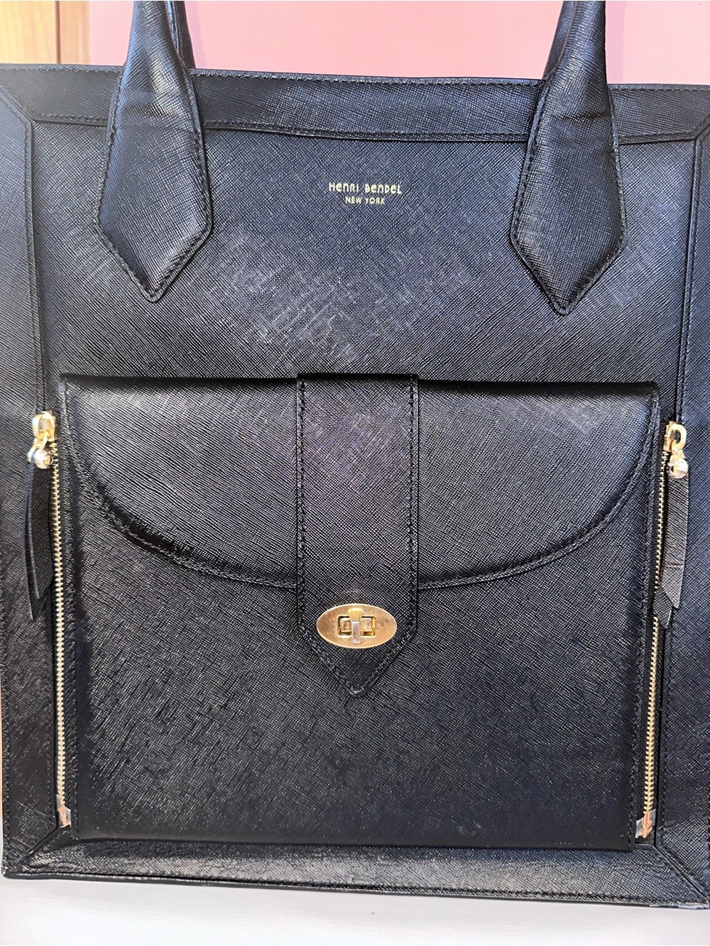 ✨ Henri Bendel Saffiano Black Leather • Zip off Tablet Case • Collector • Rare - Picture 16 of 16